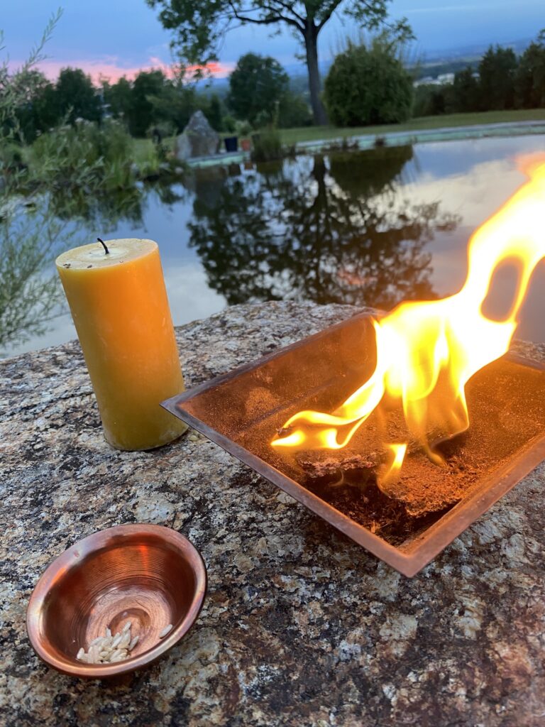 Agnihotra zum Sonnenuntergang